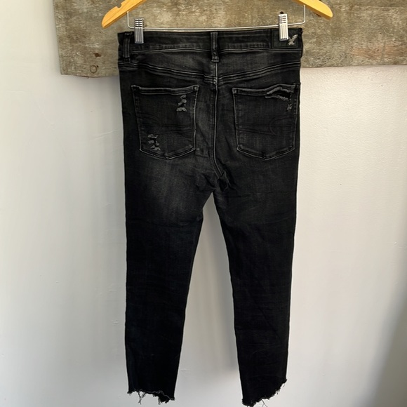 Distressed jeans - Picture 5 of 6